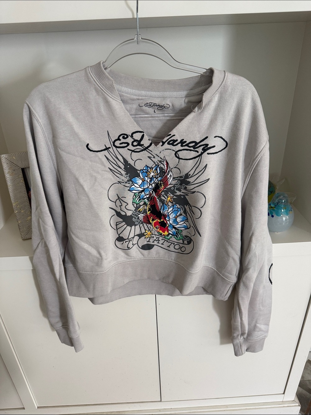 Ed Hardy Light Gray Cropped Sweatshirt with Multicolor Floral Snake Graphic
